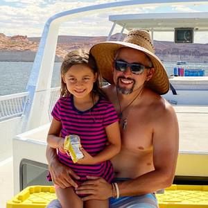 Meet your Posher, Derek